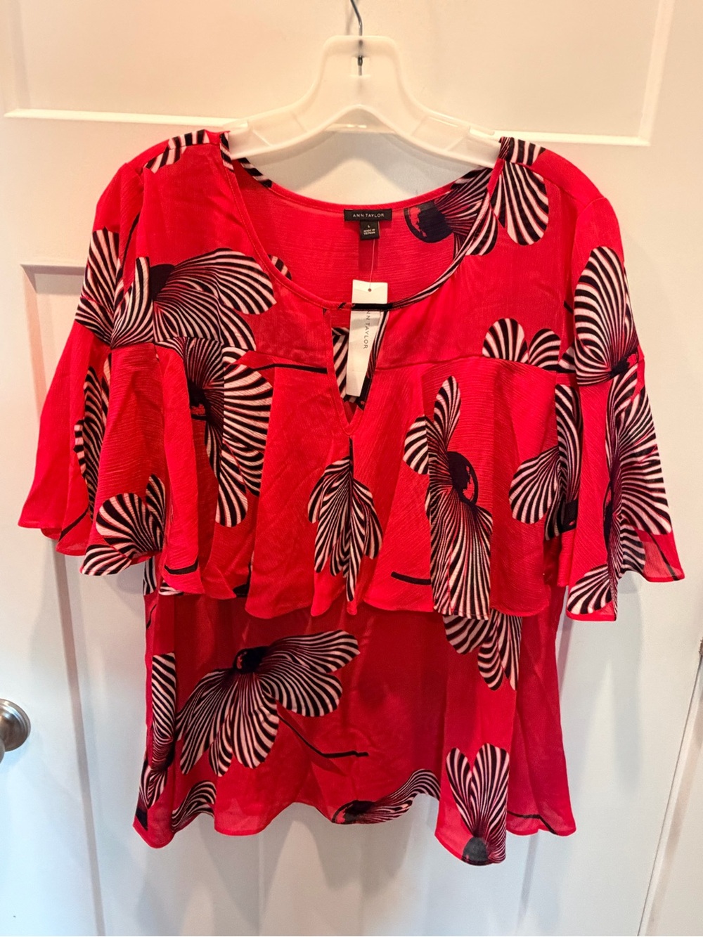 Ann Taylor Red Floral Ruffle Overlay Blouse Top Large NWT